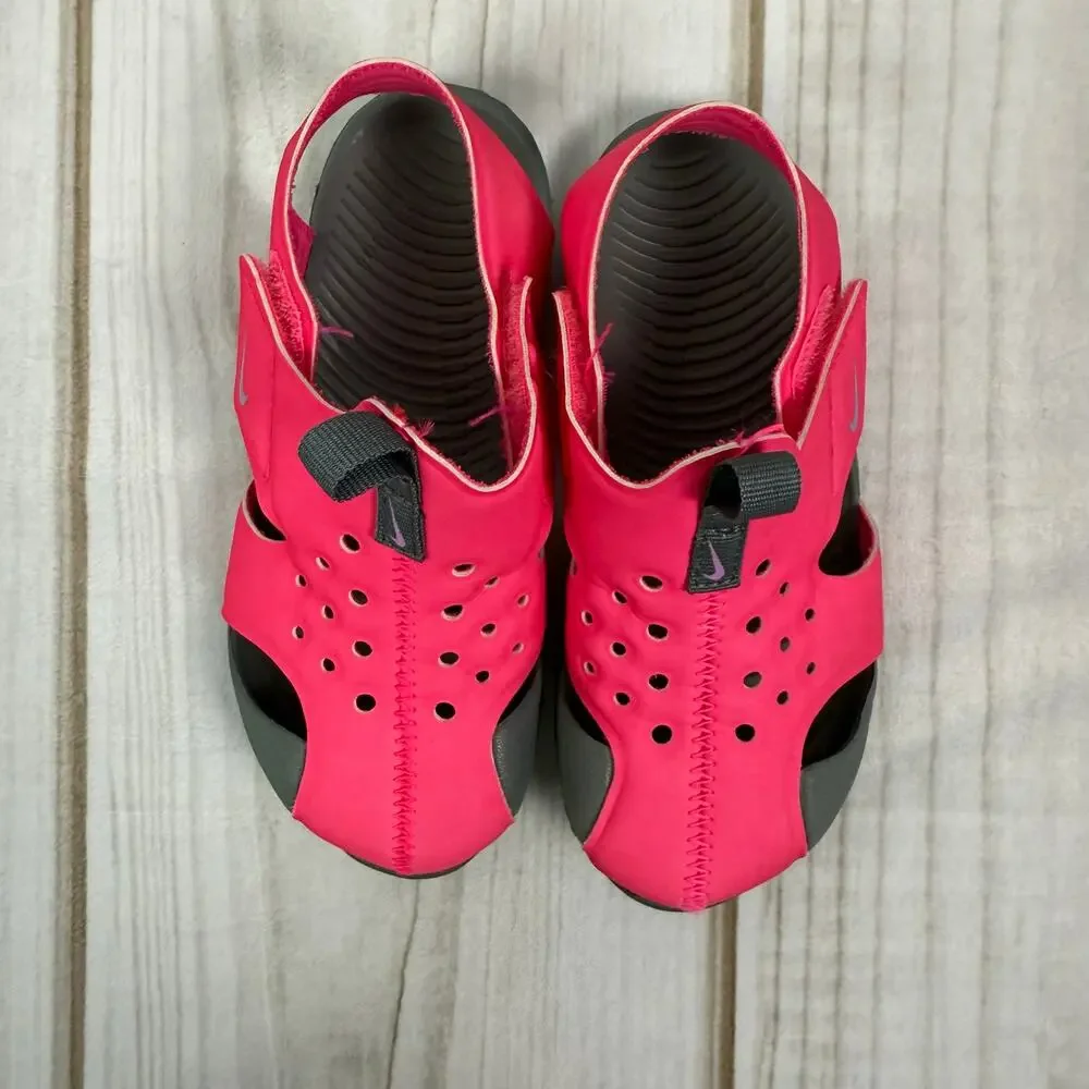 Nike kids pink